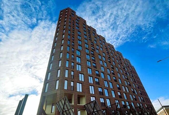 1 Bedroom Apartment To Rent In Springwell Gardens Whitehall Road Leeds, LS12