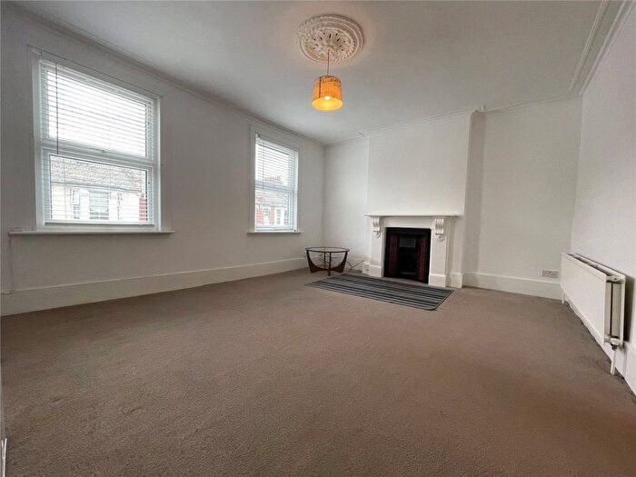2 Bedroom Flat To Rent In Belton Road, Willesden, NW2