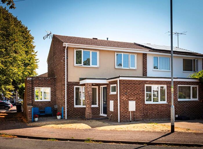 3 Bedroom Semi-Detached House For Sale In Mulberry Close, Biggleswade, SG18