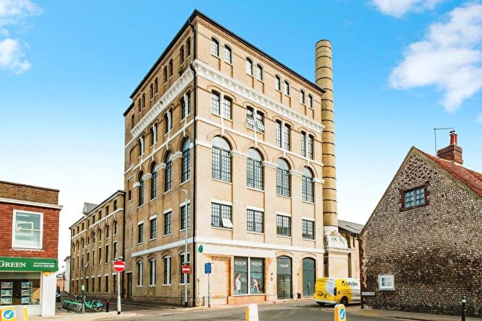 2 Bedroom Apartment For Sale In South Street, Portslade, Brighton, BN41