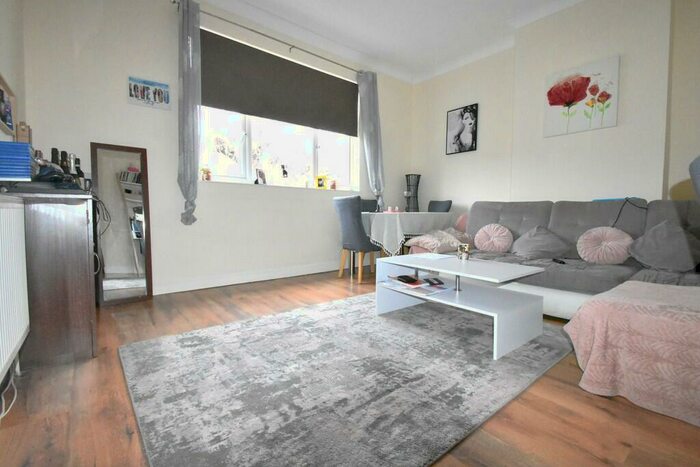 2 Bedroom Flat To Rent In Sultan Road, Portsmouth, PO2