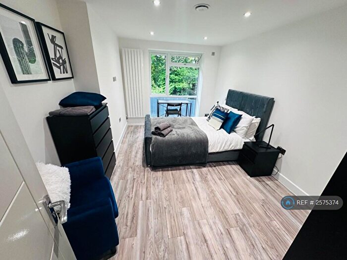 2 Bedroom Semi Detached House To Rent In Runnelfield Harrow, Harrow, HA1