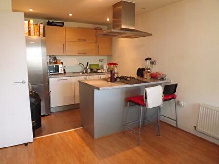 2 Bedroom Flat To Rent In Cosmopolitan Court, Enfield, EN1