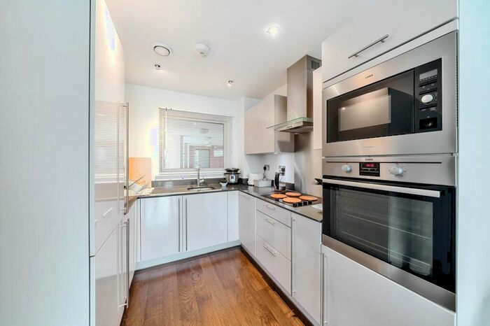 1 Bedroom Flat To Rent In Parker Building, Freda Street, SE16