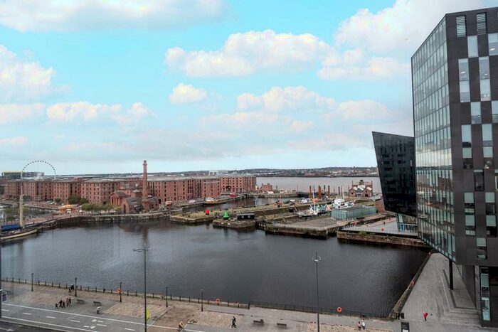 3 Bedroom Apartment To Rent In Strand Street Liverpool, L1