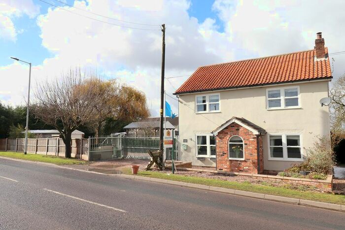 4 Bedroom Detached House For Sale In Haxey Road, Low Burnham, Epworth, DN9