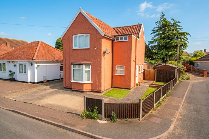 4 Bedroom Detached House For Sale In Vera Road, Hellesdon, Norwich, NR6