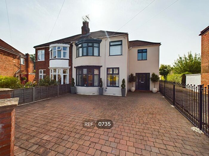 4 Bedroom Semi-Detached House To Rent In Rydal Grove, Cottingham, HU16