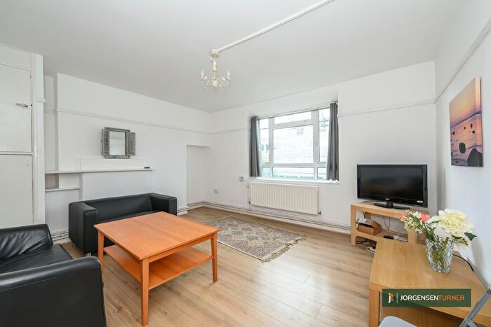 4 Bedroom Flat To Rent In Mackay House, White City Estate, W12