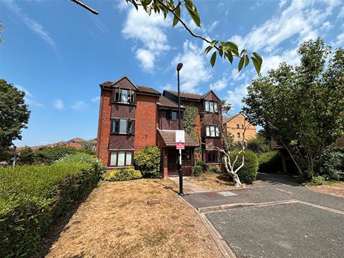 Studio For Sale In Redgrave Close, Croydon, CR0