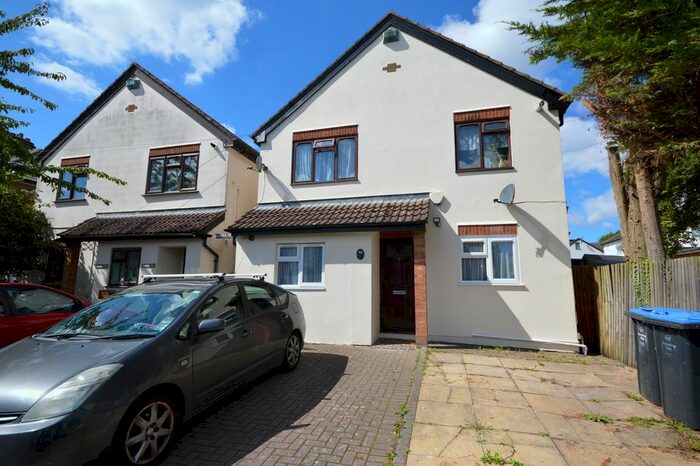 2 Bedroom Maisonette To Rent In Second Avenue, Ground Floor, Wembley, Middlesex, HA9