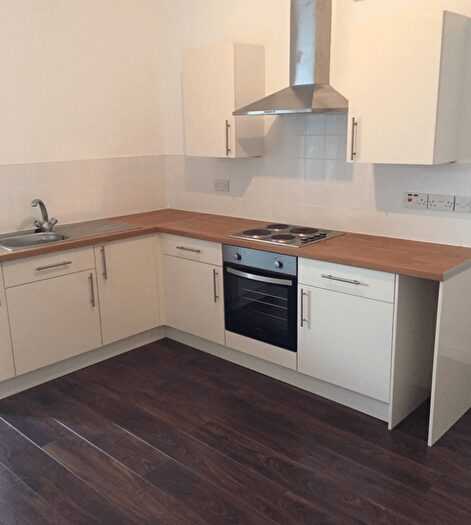 3 Bedroom Flat To Rent In Chelsfield Gardens, London, SE26