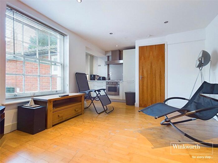 1 Bedroom Apartment For Sale In Thomsons Yard, Southampton Street, Reading, Berkshire, RG1
