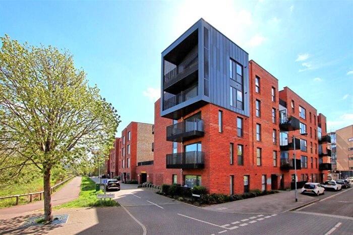 2 Bedroom Flat For Sale In Hering Road, Trumpington, Cambridge, CB2