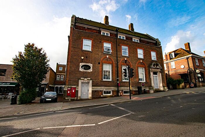 1 Bedroom Flat To Rent In High Street, Uckfield, TN22