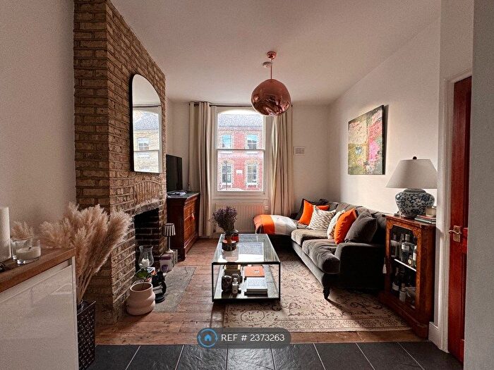 2 Bedroom Flat To Rent In Powell Road, Clapton, E5