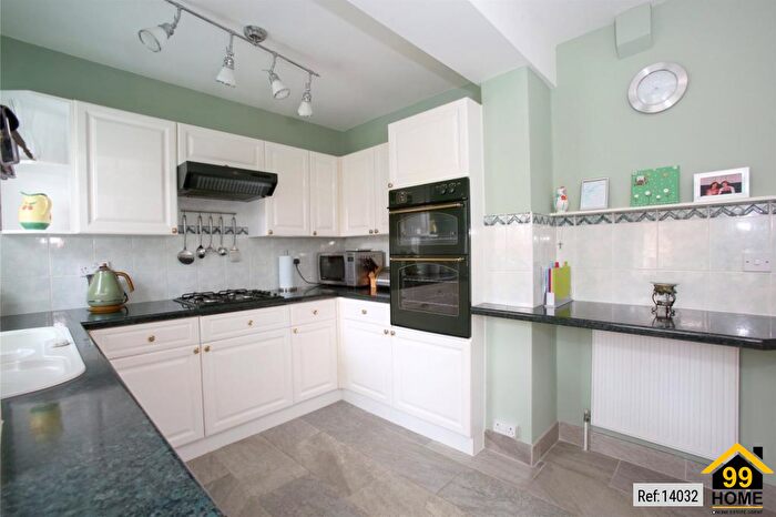 3 Bedroom End Of Terrace House To Rent In Banstead Road, Caterham, Surrey, CR3