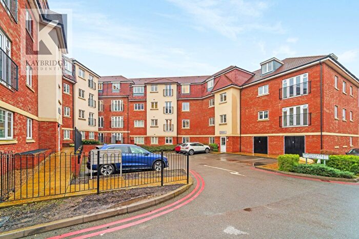 1 Bedroom Flat To Rent In Schoolgate Drive, Cluster House, SM4