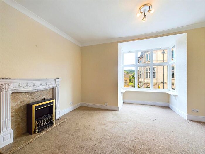 3 Bedroom Apartment To Rent In Bank View, Main Road, Hathersage, S32