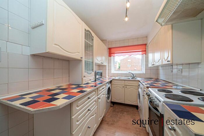 1 Bedroom Flat For Sale In Epping Green, Woodhall Farm, Hemel Hempstead, HP2