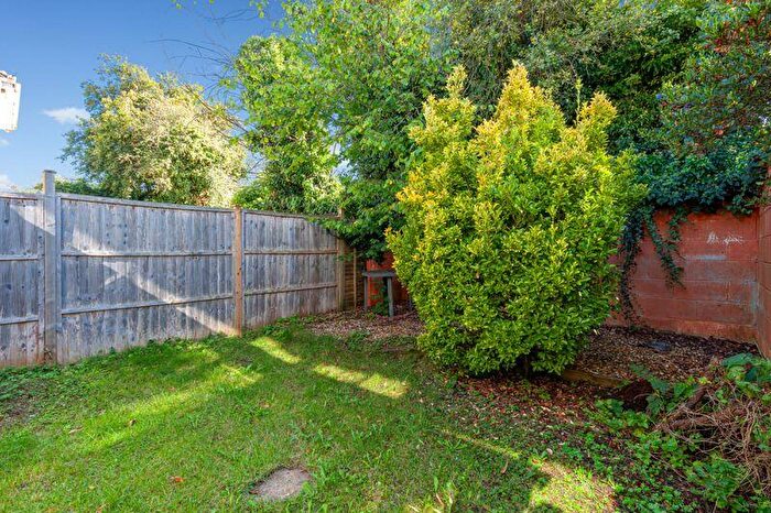 3 Bedroom Terraced House For Sale In Hanborough Close, Eynsham, OX29