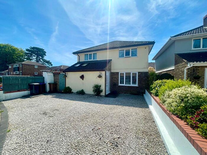 4 Bedroom Detached House For Sale In Regency Close, Weedon, NN7