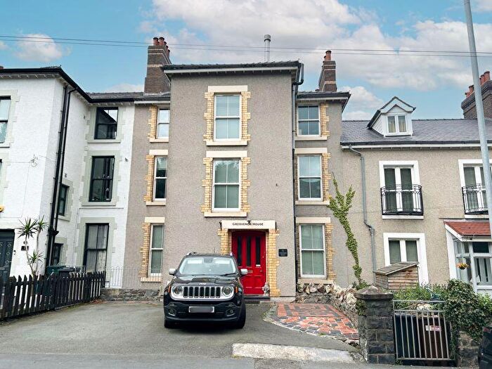 8 Bedroom Villa For Sale In Conway Road, Penmaenmawr, LL34