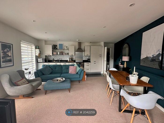 1 Bedroom Flat To Rent In Brickfield Road, London, SW4