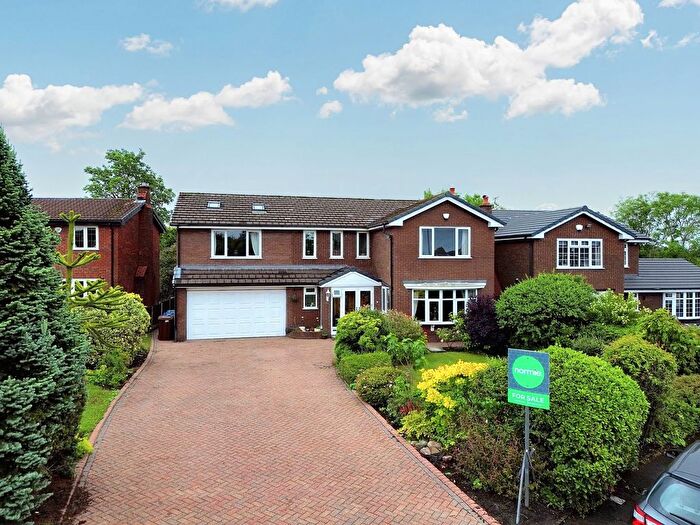 4 Bedroom Detached House For Sale In Sergeants Lane, Whitefield, M45