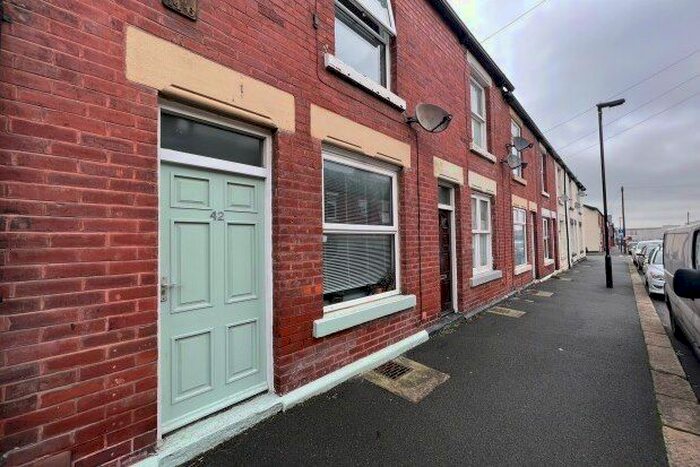 2 Bedroom Property To Rent In Rydal Road, Sheffield, S8