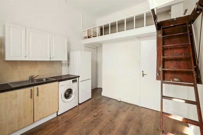 2 Bedroom Flat To Rent In Fernhead Road, Maida Vale, London, W9