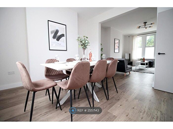 5 Bedroom Semi-Detached House To Rent In Newport Road, Cardiff, CF24