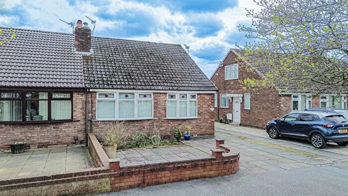 3 Bedroom Semi-Detached Bungalow For Sale In Gainsborough Road, Warrington, WA4