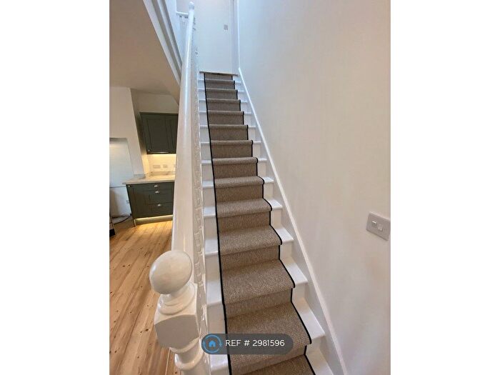 2 Bedroom Maisonette To Rent In Fitzroy St, Bristol, BS4
