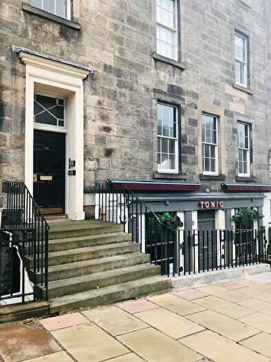2 Bedroom Flat To Rent In North Castle Street, Central, Edinburgh, EH2
