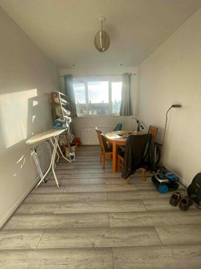 1 Bedroom Flat To Rent In Dover Road, London, E12