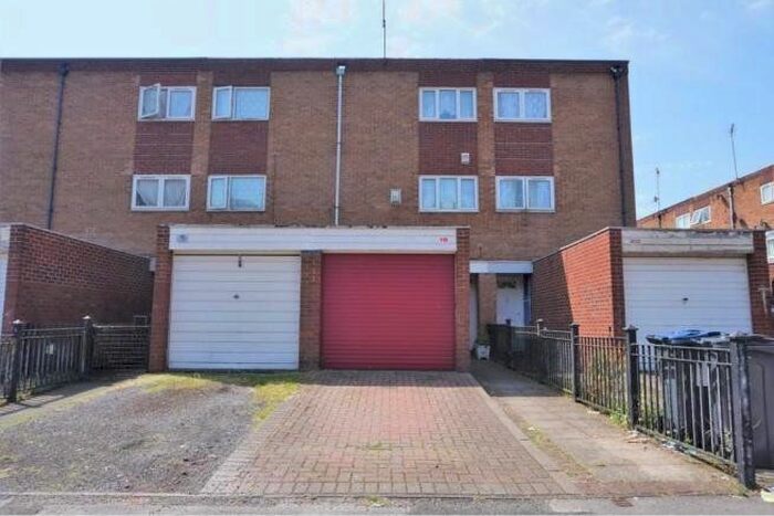 3 Bedroom Terraced House To Rent In Geach Street, Birmingham, West Midlands, B19