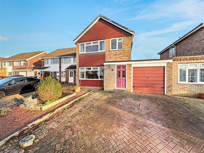 3 Bedroom Detached House For Sale In Manchester Road, Wollaston, NN29