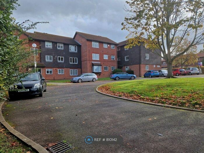 2 Bedroom Flat To Rent In Sandringham Court, Sutton, SM2