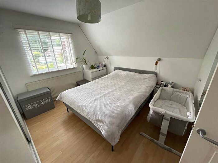 4 Bedroom Detached House For Sale In Old Cross Tree Way, Ash Green, GU12