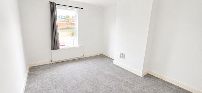 2 Bedroom Flat To Rent In Edith Terrace, Nottingham, NG7