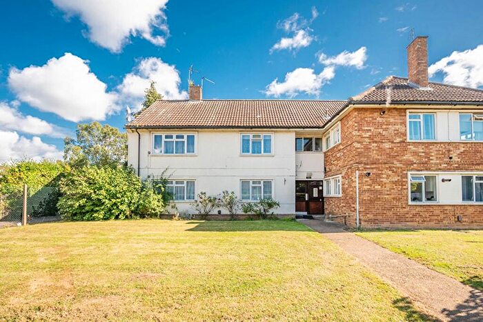 1 Bedroom Flat For Sale In Queens Walk, Ruislip, HA4