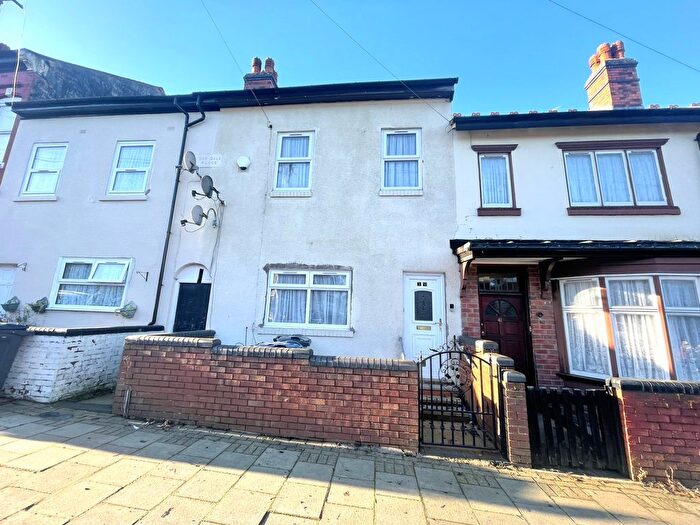 3 Bedroom Terraced House To Rent In Robert Road, Handsworth, Birmingham, B20