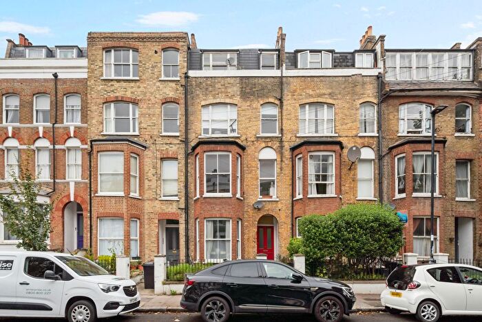 1 Bedroom Flat For Sale In Marlborough Road, London, N19