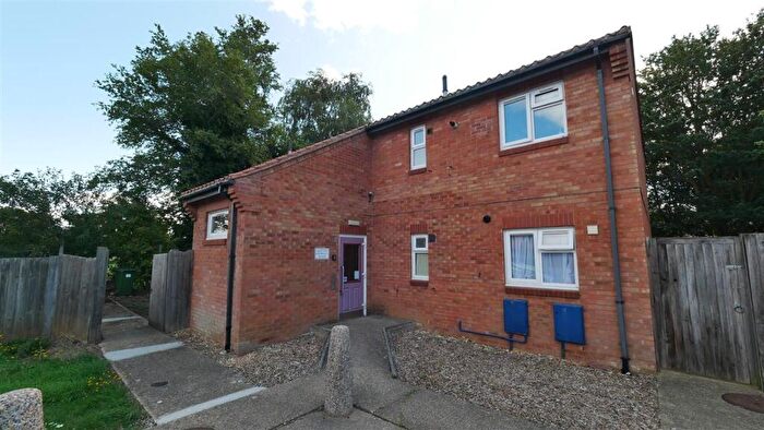 1 Bedroom Flat To Rent In Bushey Close, Huntingdon, PE29