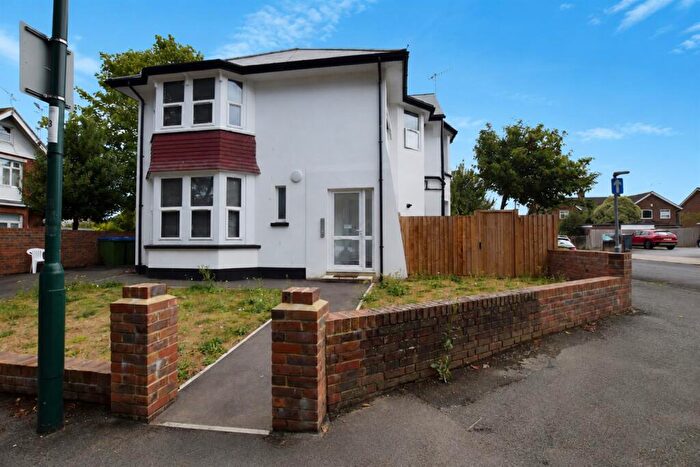 Flat To Rent In Victoria Drive, Bognor Regis, PO21