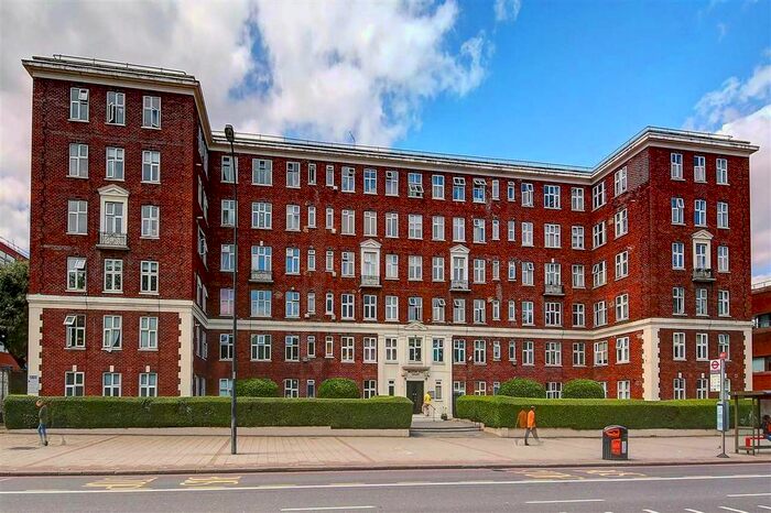 3 Bedroom Flat To Rent In Brixton Hill Court, Brixton Hill, SW2