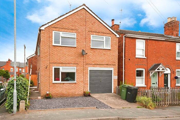 3 Bedroom Detached House For Sale In Great House Road, Worcester, Worcestershire, WR2