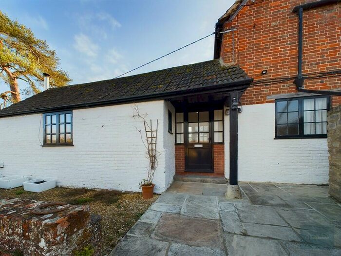 1 Bedroom Cottage To Rent In Rhotteridge Farm, SN12