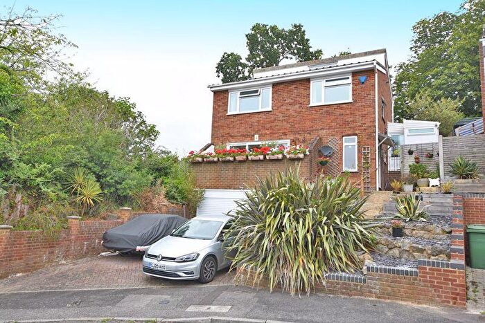 4 Bedroom Detached House For Sale In Roman Heights, Foley Park, Maidstone, ME14